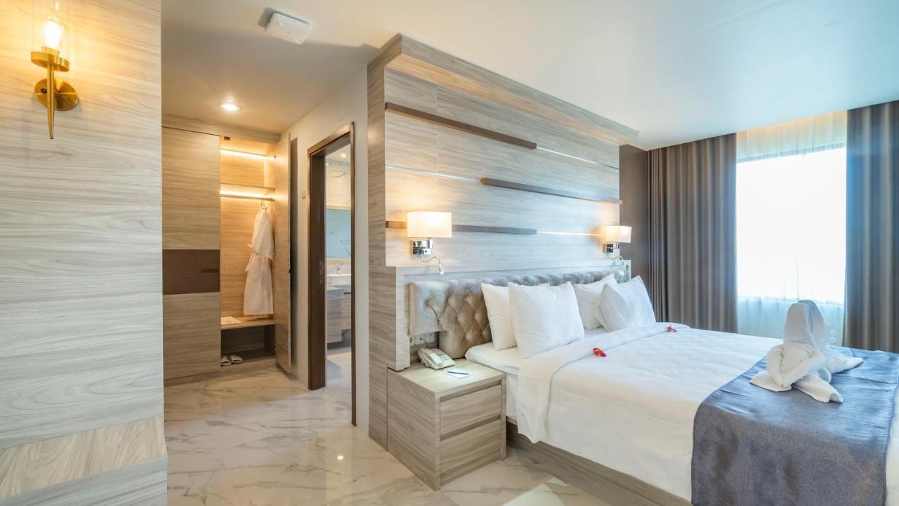 City Suite Room